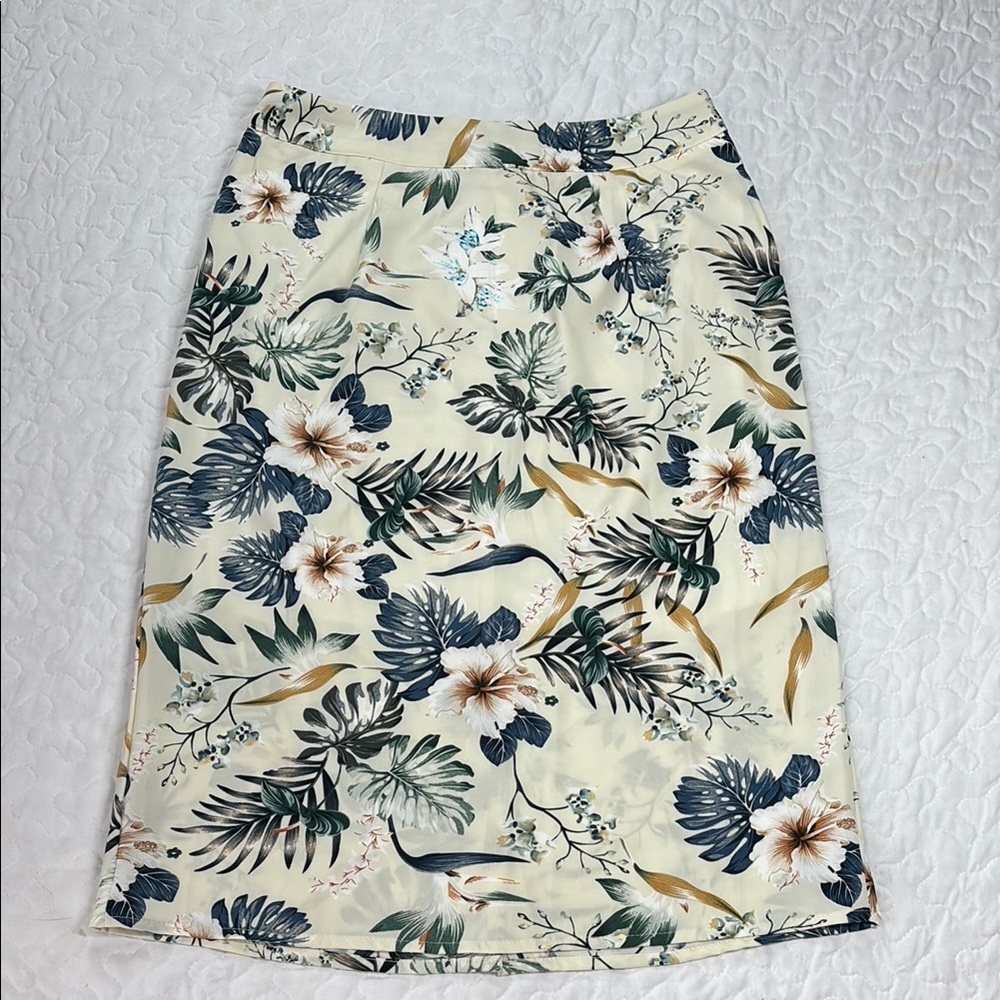 SHEIN Cream Tropical Pencil Skirt Resort Wear size medium